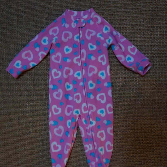 Girls Size 12mos Emma & Jack Pink Heart Fleece 1-piece PJs - Picture 1 of 3